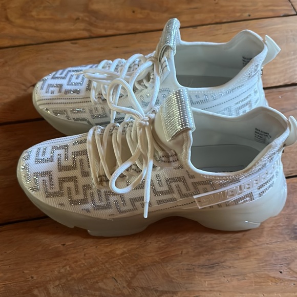Steve Madden Women's Maxima Rhinestone Trainer Sneakers 9.5 M - Picture 4 of 7
